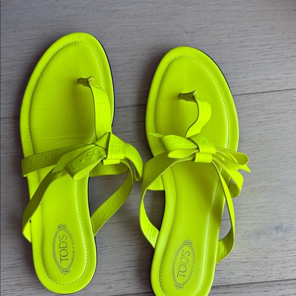 Tod's Vibrant Yellow Women's Sandals - Picture 1 of 2